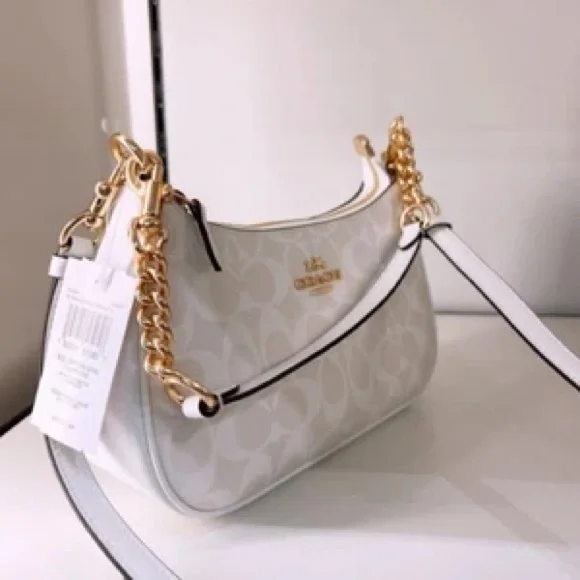 Coach White Signature Jacquard Shoulder Bag with Gold Hardware - Picture 1 of 5